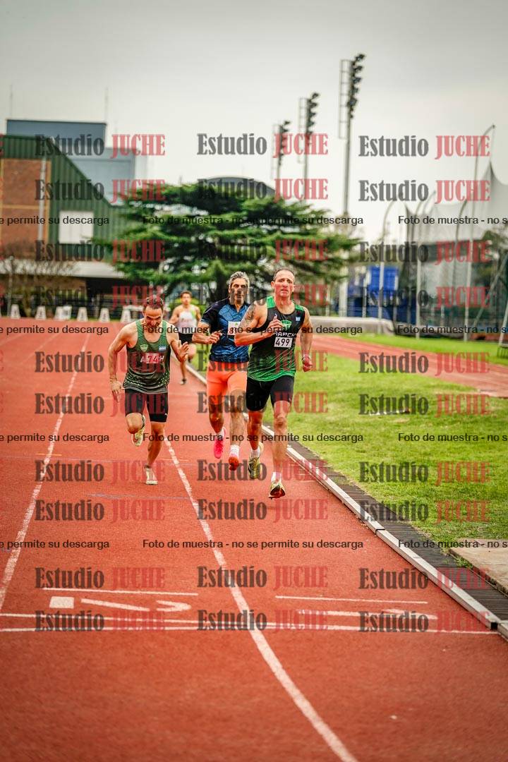 Fotos de los 800 m llanos de varones