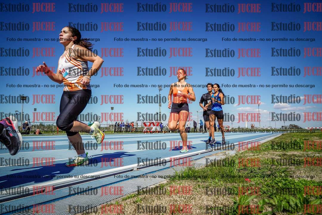 Fotos de los 5000 m llanos de mujeres y varones