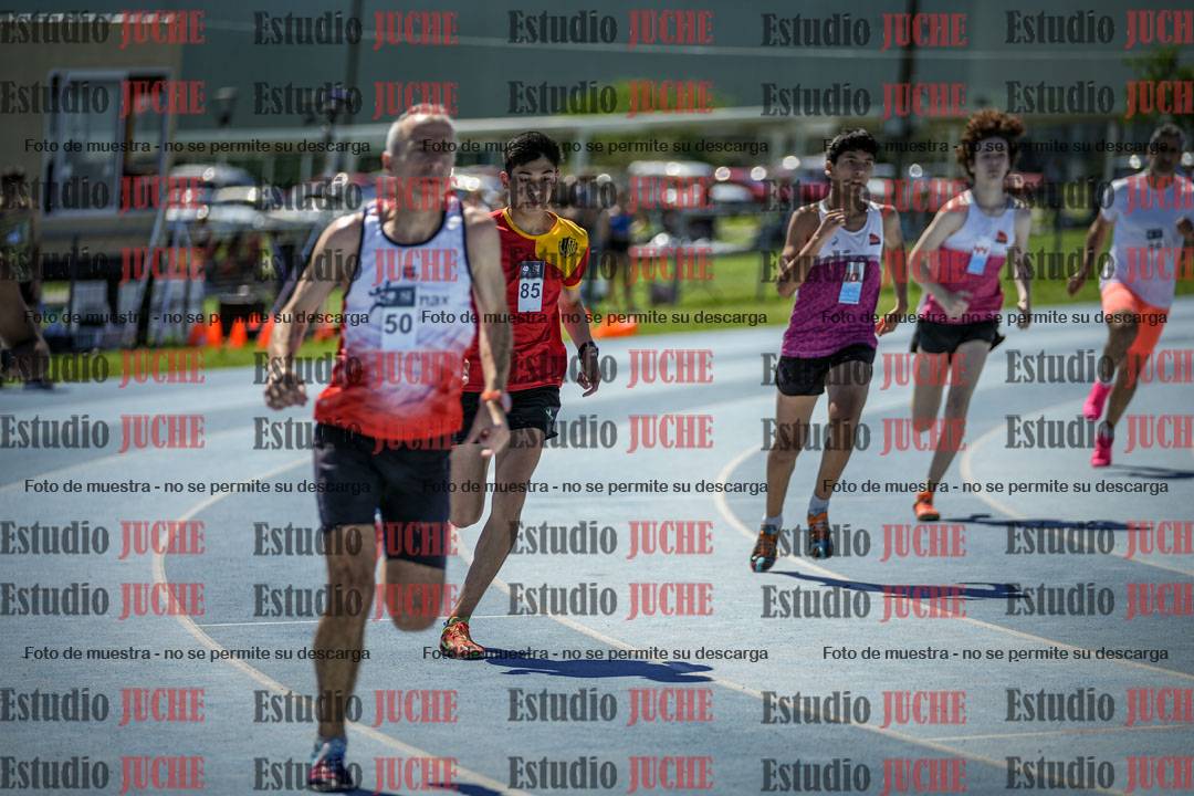 Fotos de los 800 m llanos de varones