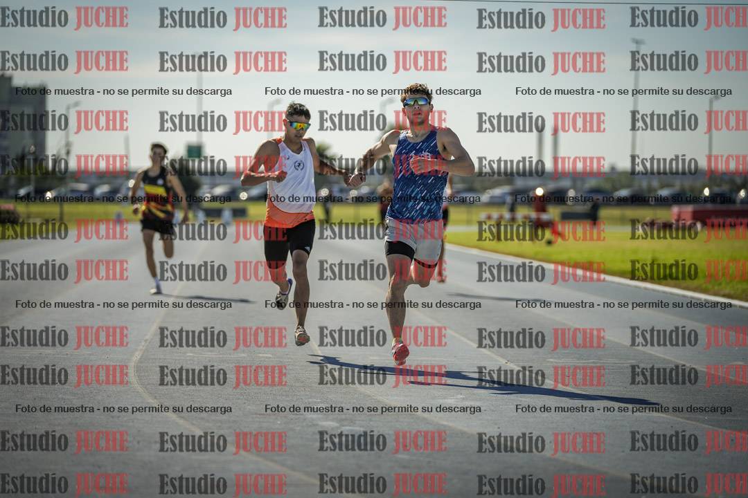 Fotos de los 400 m llanos de varones