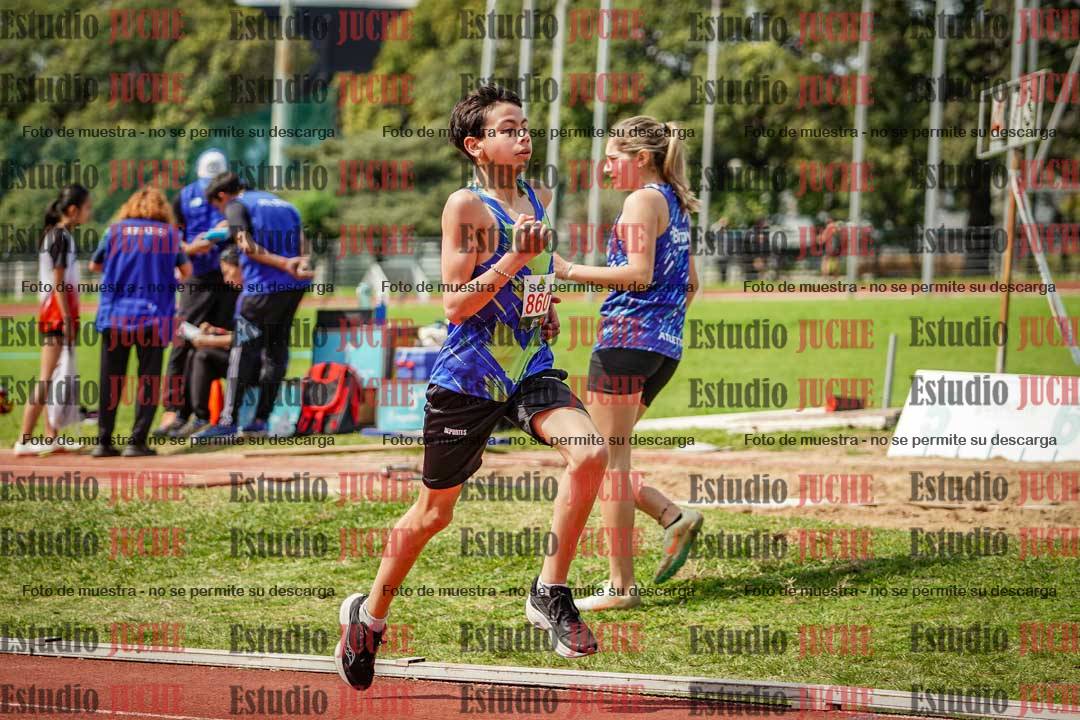 Fotos de los 600 m llanos de varones