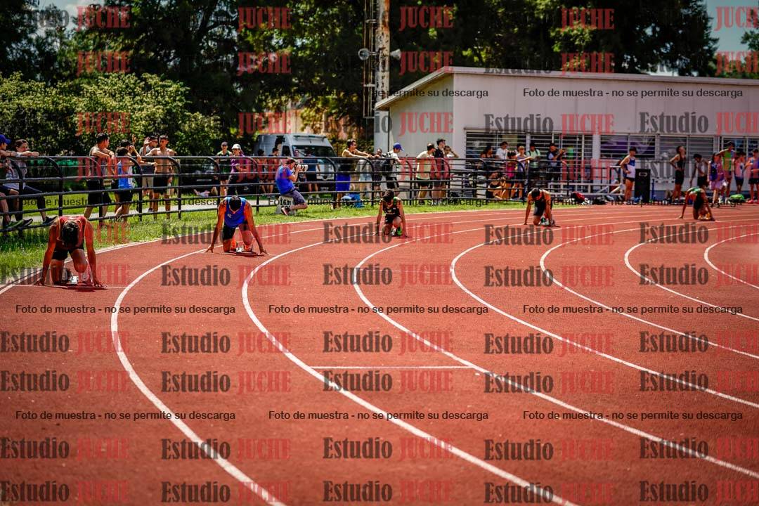 Fotos de los 400 m llanos de varones