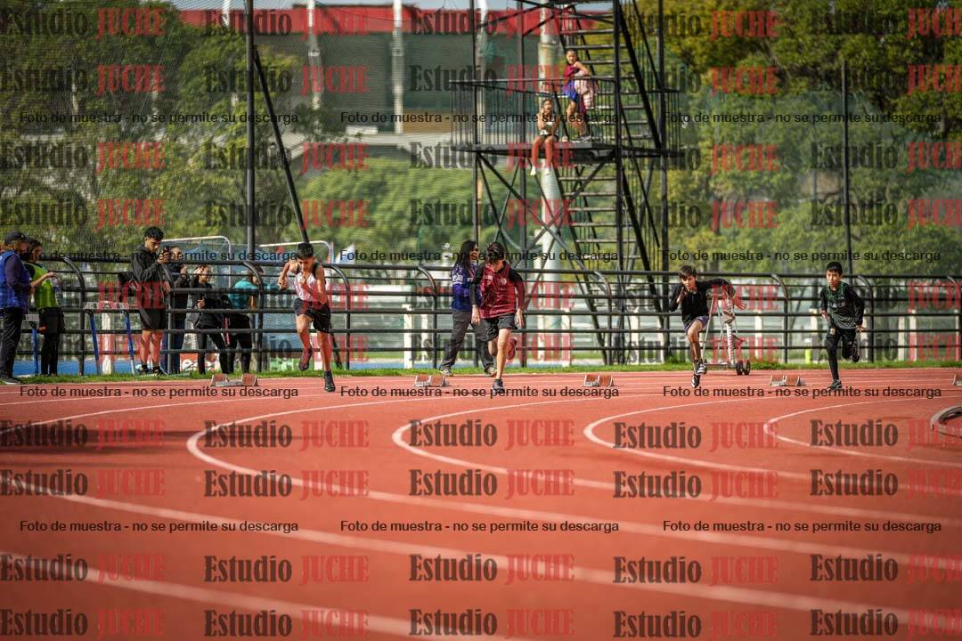 Fotos de los 150 m llanos de varones