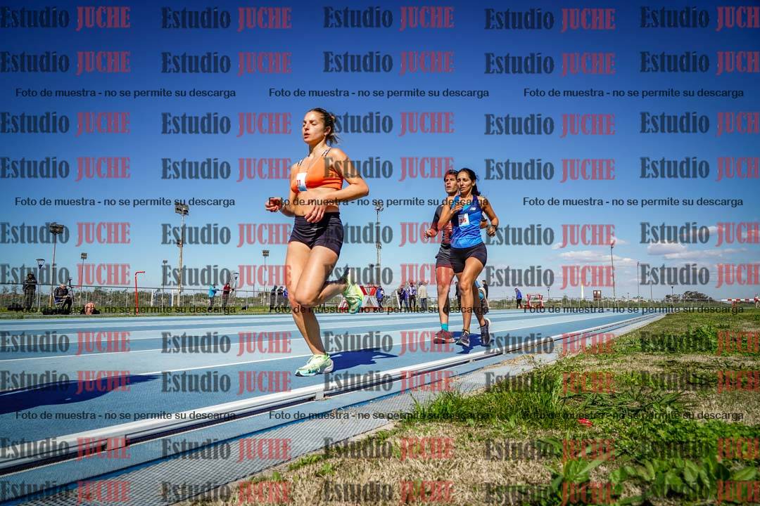 Fotos de los 5000 m llanos de mujeres y varones