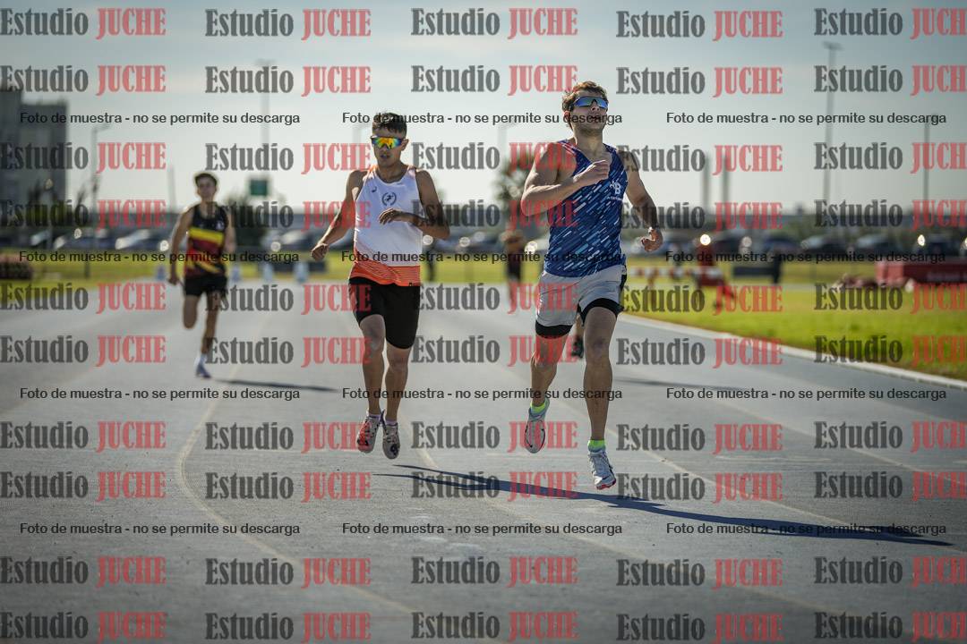 Fotos de los 400 m llanos de varones