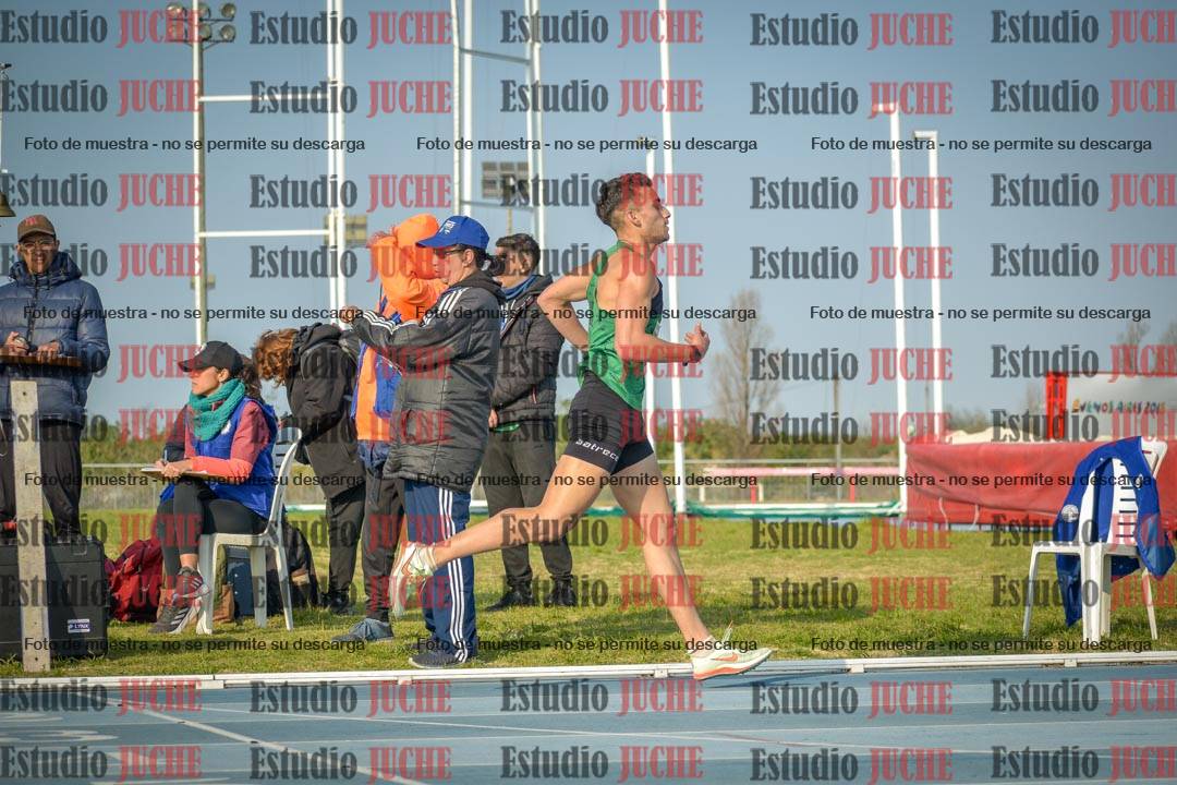Fotos de los 3000 m llanos de varones