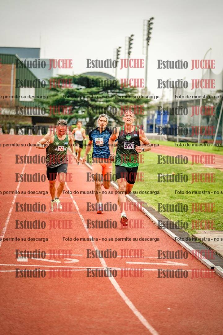Fotos de los 800 m llanos de varones
