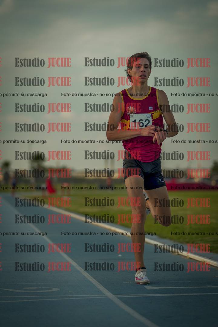 Fotos de los 3000 m llanos de varones