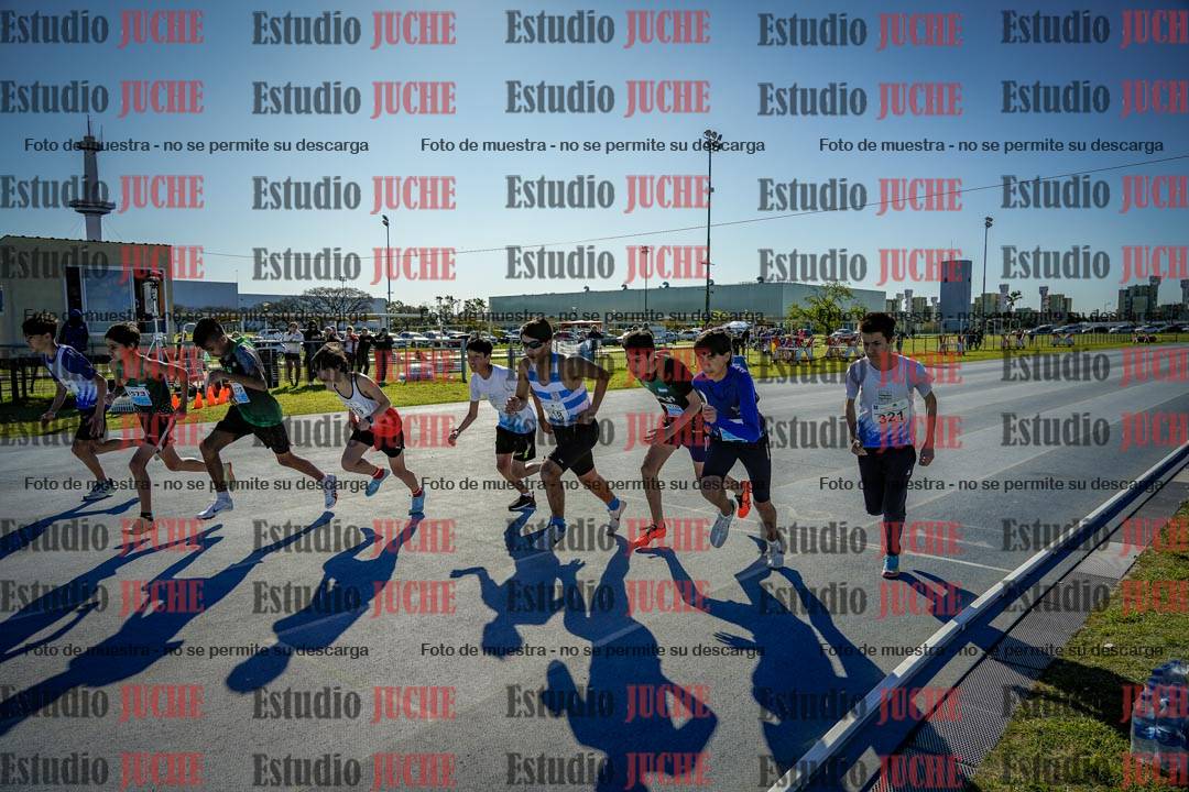 Fotos de los 2000 m llanos de varones
