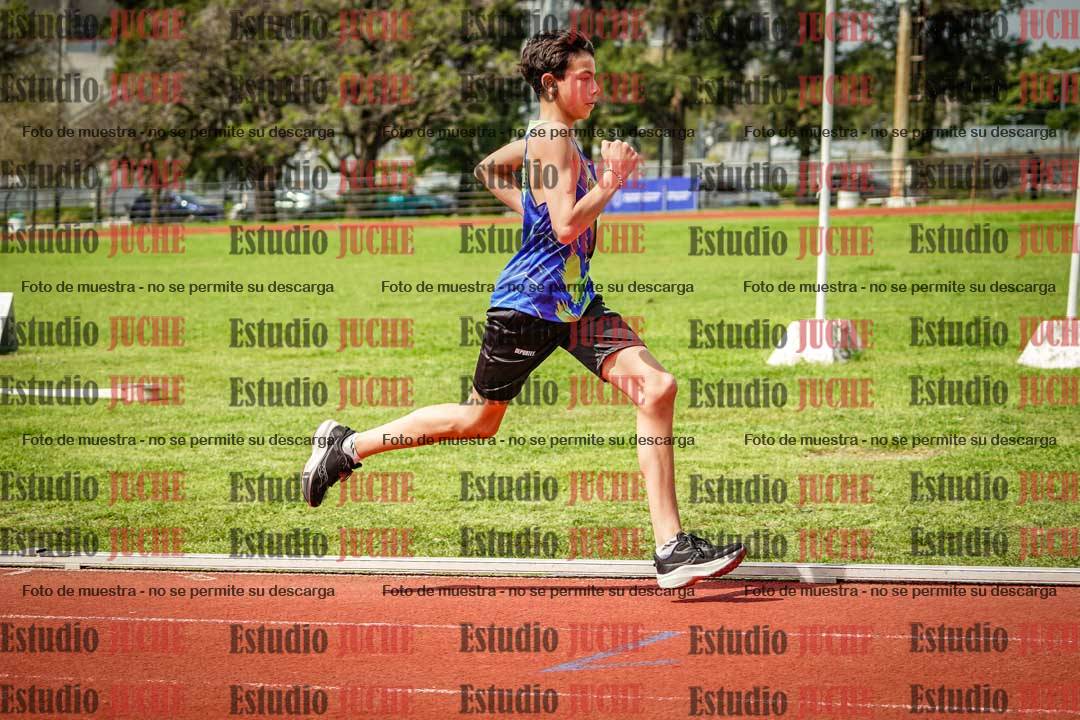 Fotos de los 600 m llanos de varones