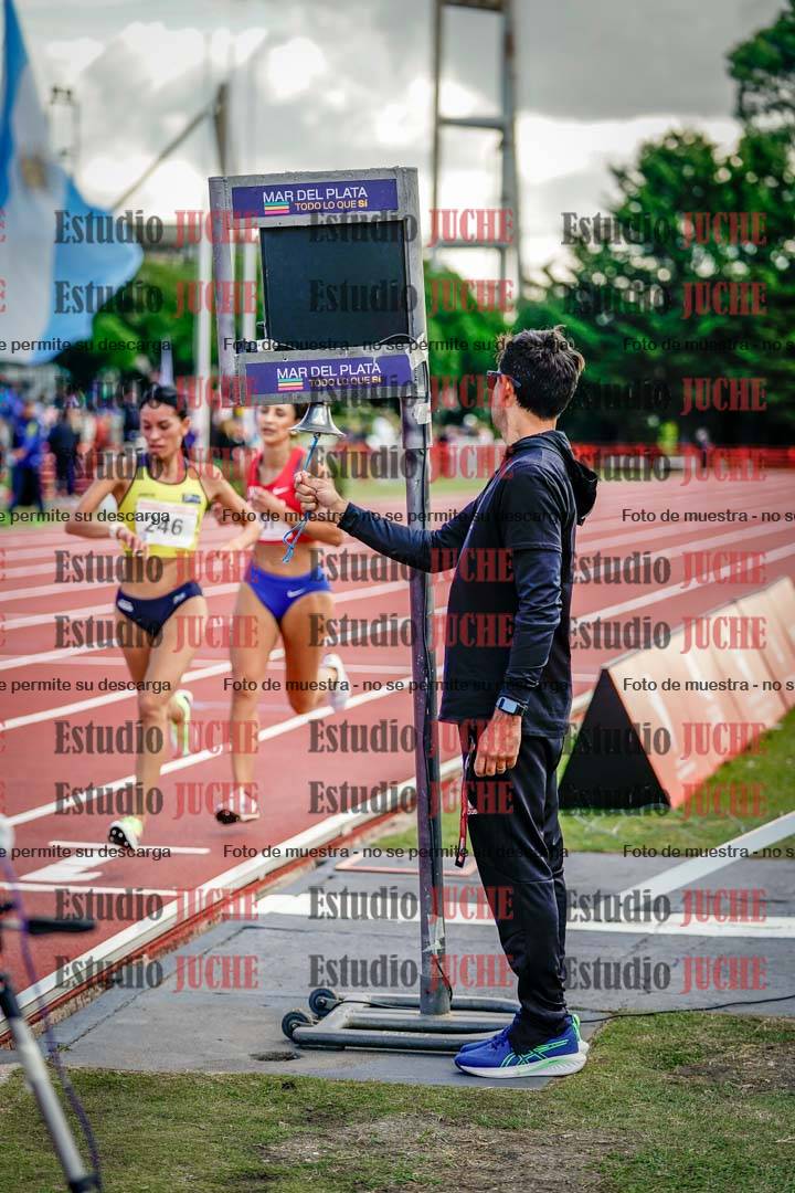 Fotos de algunos extras y podios del día 3