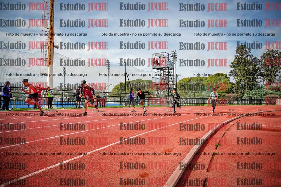 Fotos de los 150 m llanos de varones