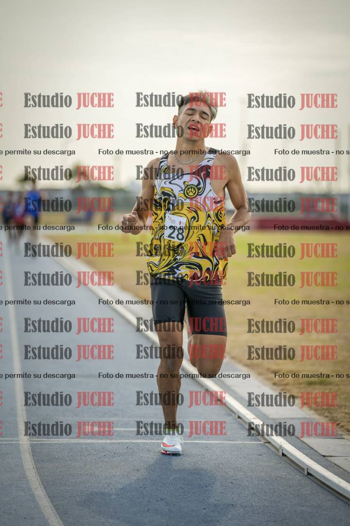 Fotos de los 800 m llanos de varones