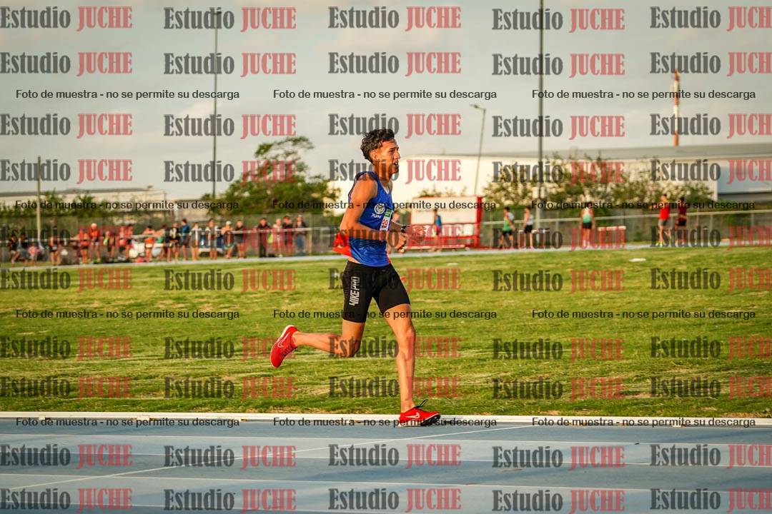 Fotos de los 3000 m llanos de varones