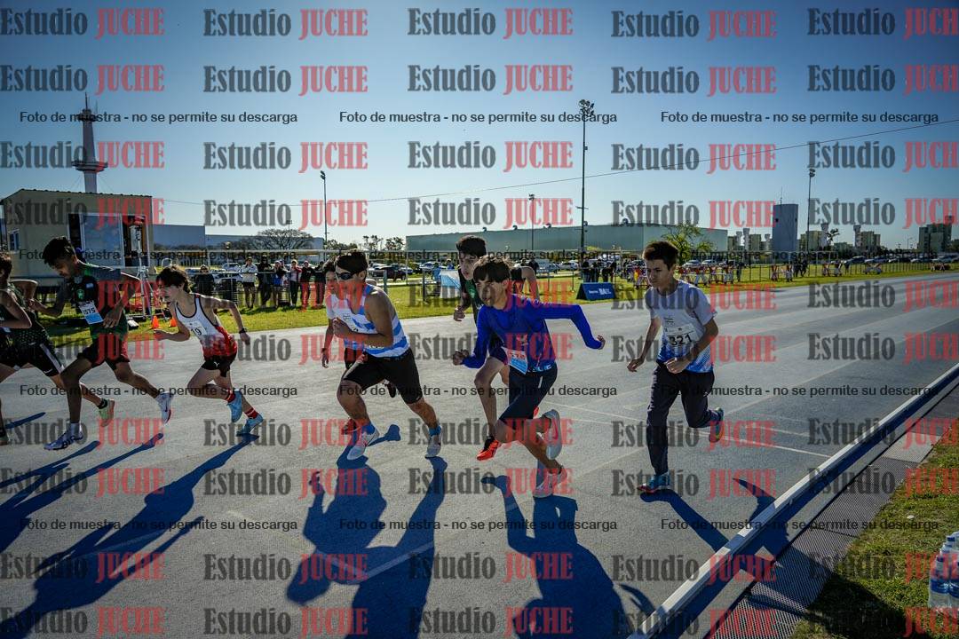 Fotos de los 2000 m llanos de varones