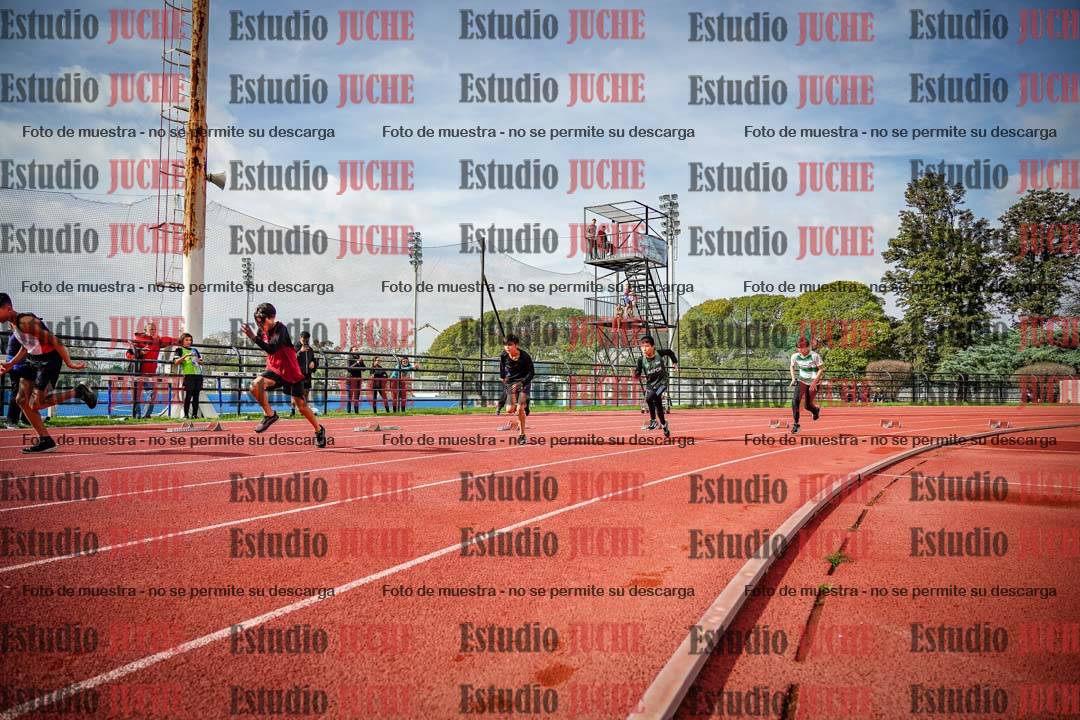 Fotos de los 150 m llanos de varones