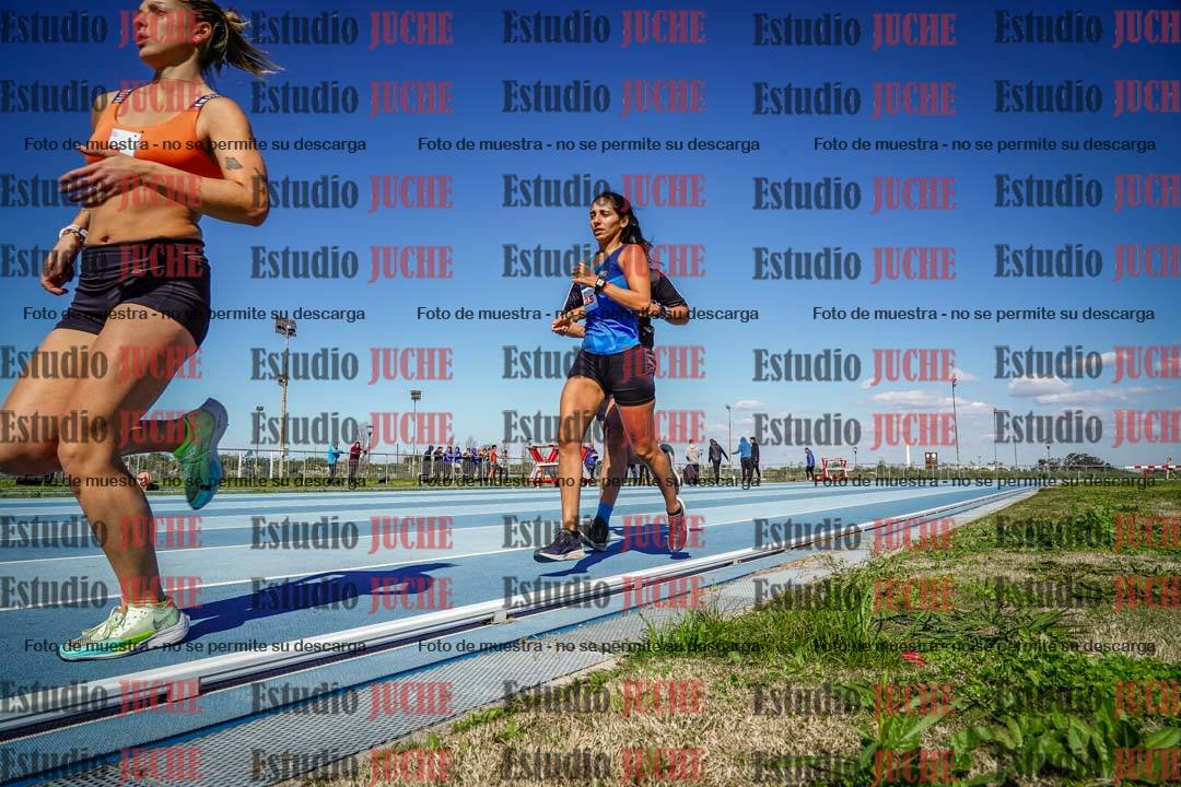 Fotos de los 5000 m llanos de mujeres y varones