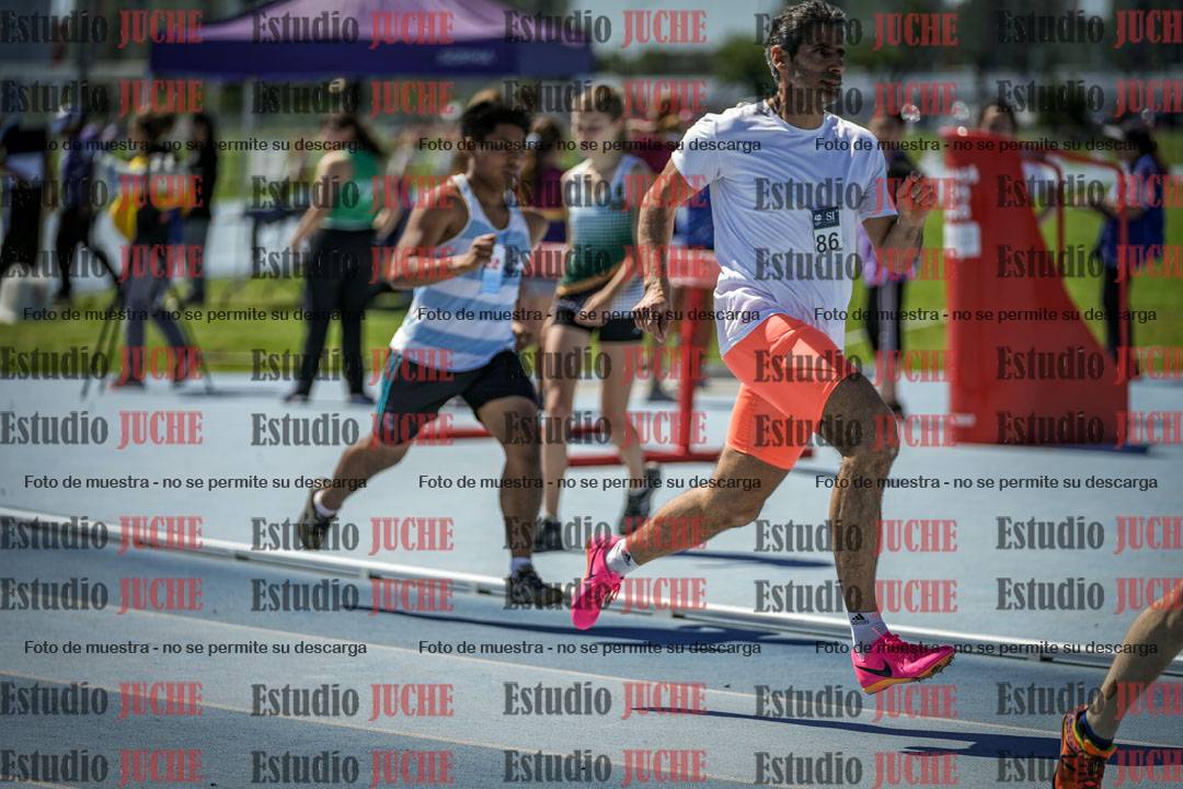 Fotos de los 800 m llanos de varones