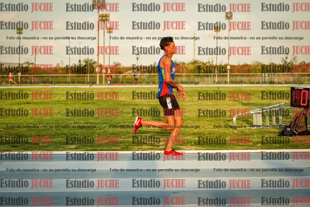 Fotos de los 3000 m llanos de varones
