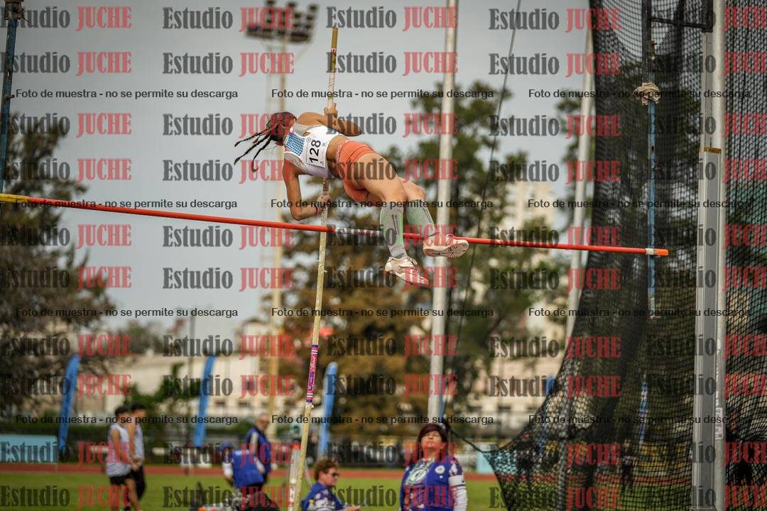 Fotos del salto con garrocha de mujeres