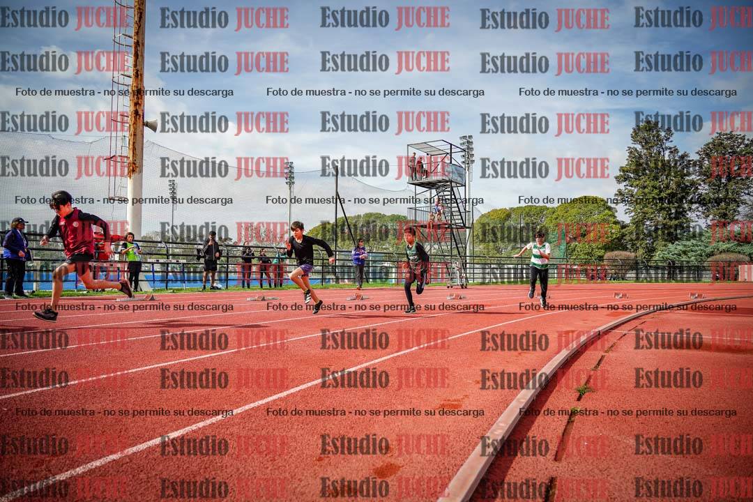 Fotos de los 150 m llanos de varones