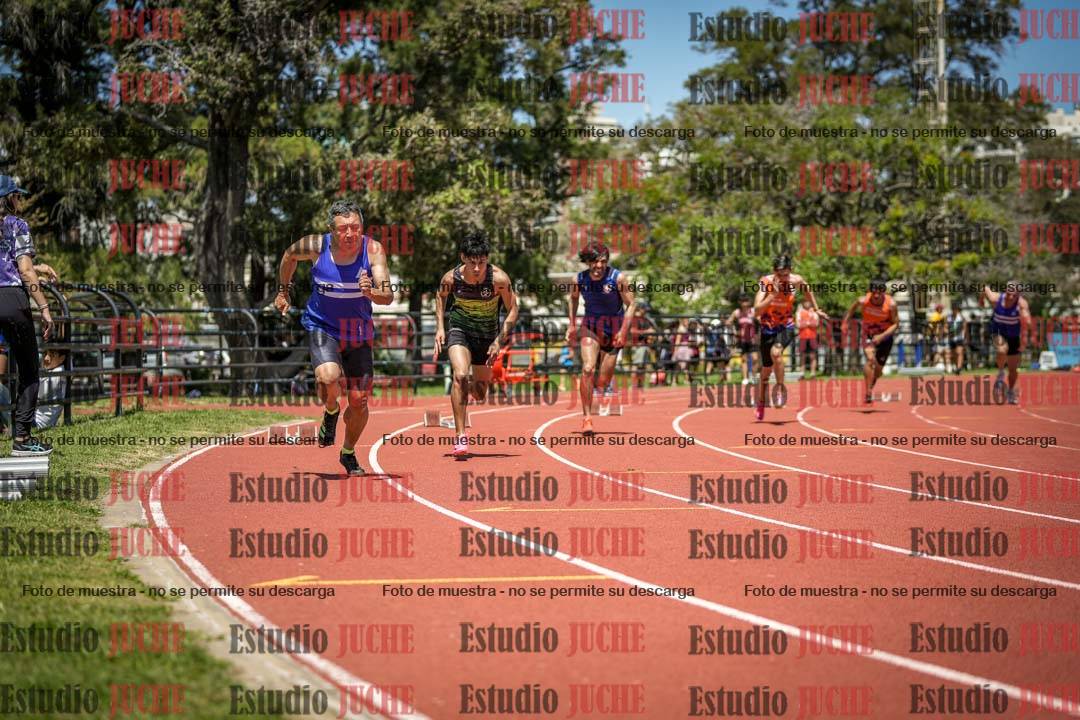 Fotos de los 200 m llanos de varones