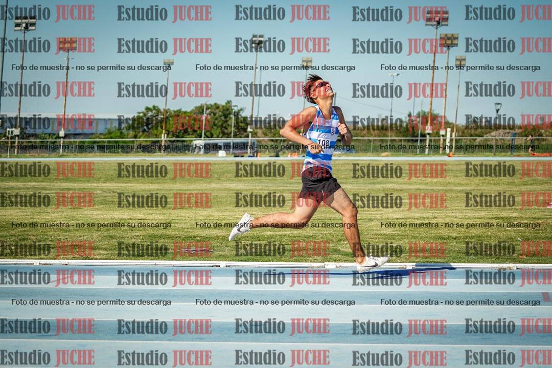 Fotos de los 600 m llanos de varones