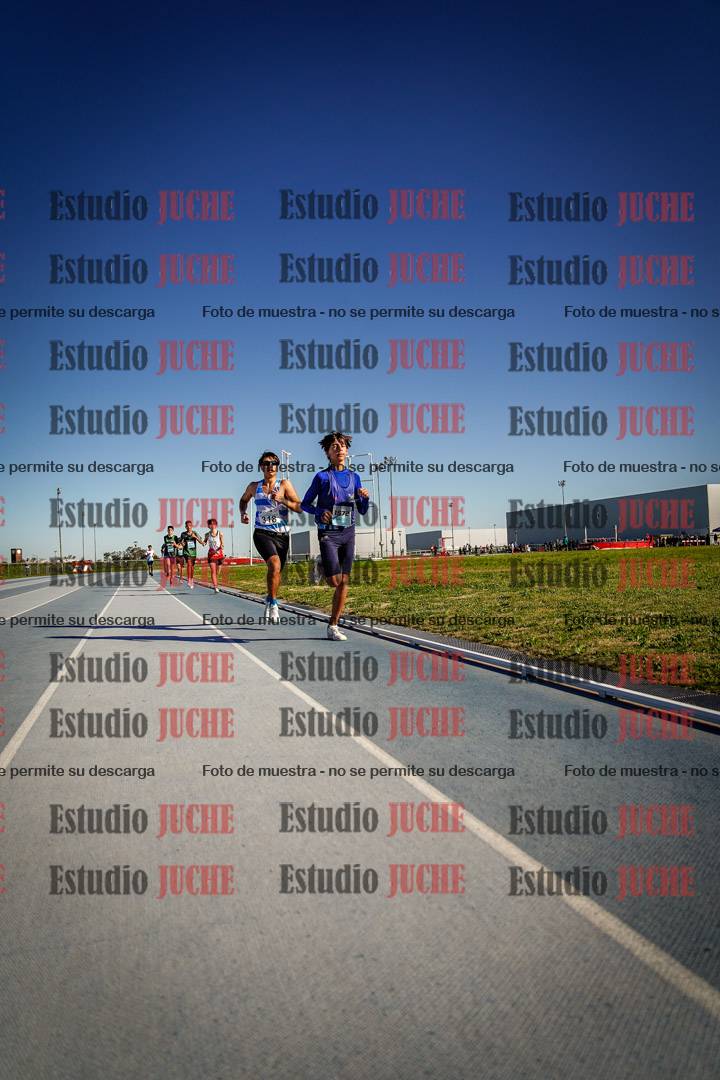 Fotos de los 2000 m llanos de varones
