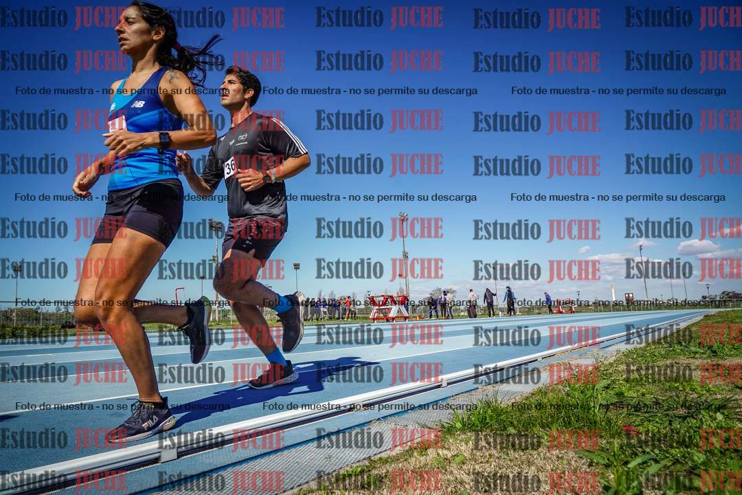 Fotos de los 5000 m llanos de mujeres y varones