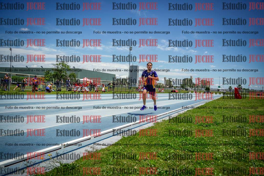 Fotos durante el transcurso de los relevos 20' para running teams - serie 2