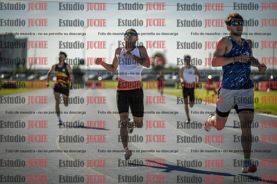 Fotos de los 400 m llanos de varones