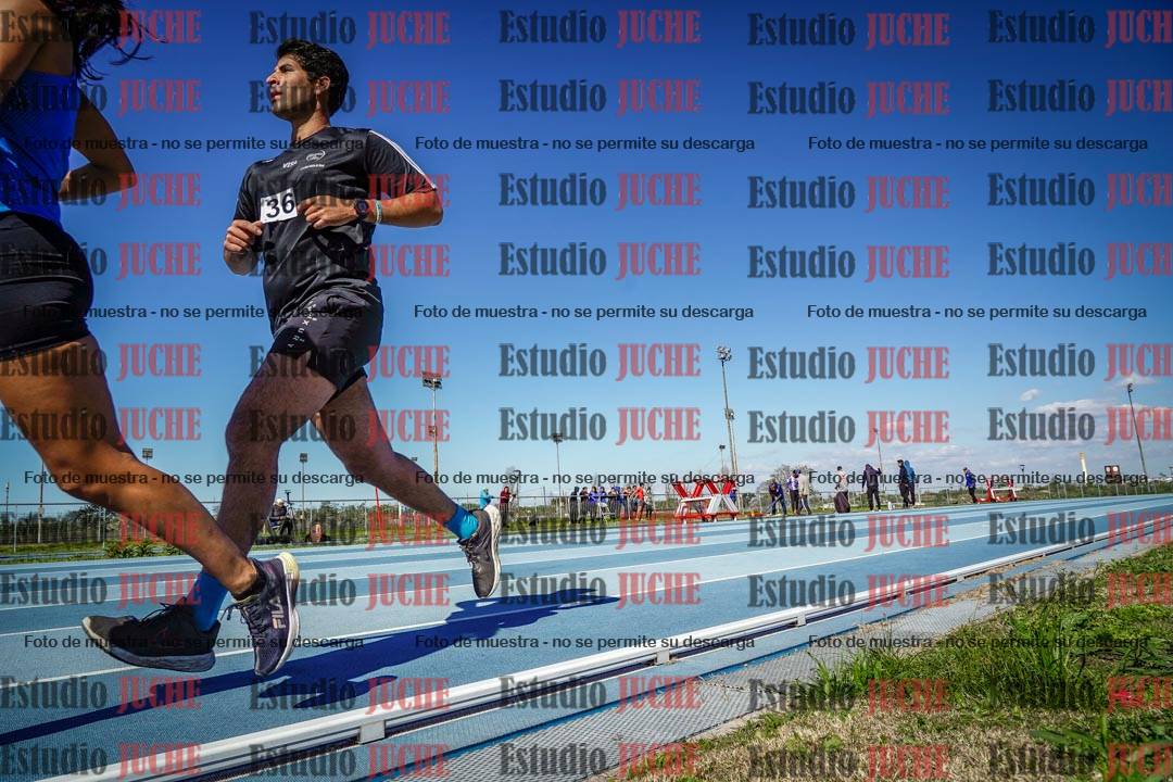 Fotos de los 5000 m llanos de mujeres y varones