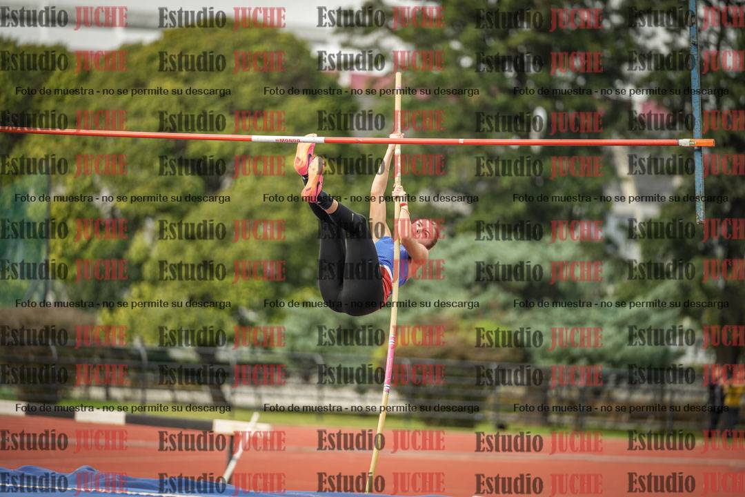 Fotos del salto con garrocha de mujeres