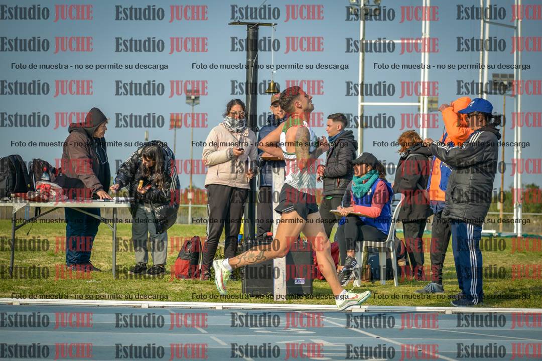 Fotos de los 3000 m llanos de varones