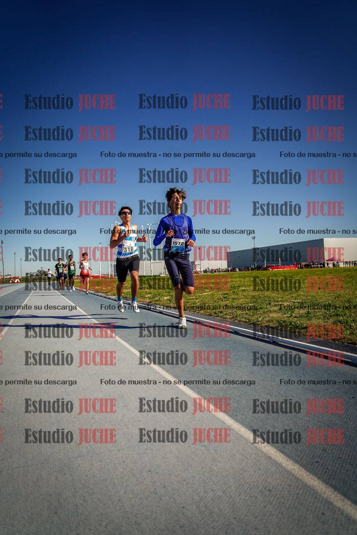 Fotos de los 2000 m llanos de varones