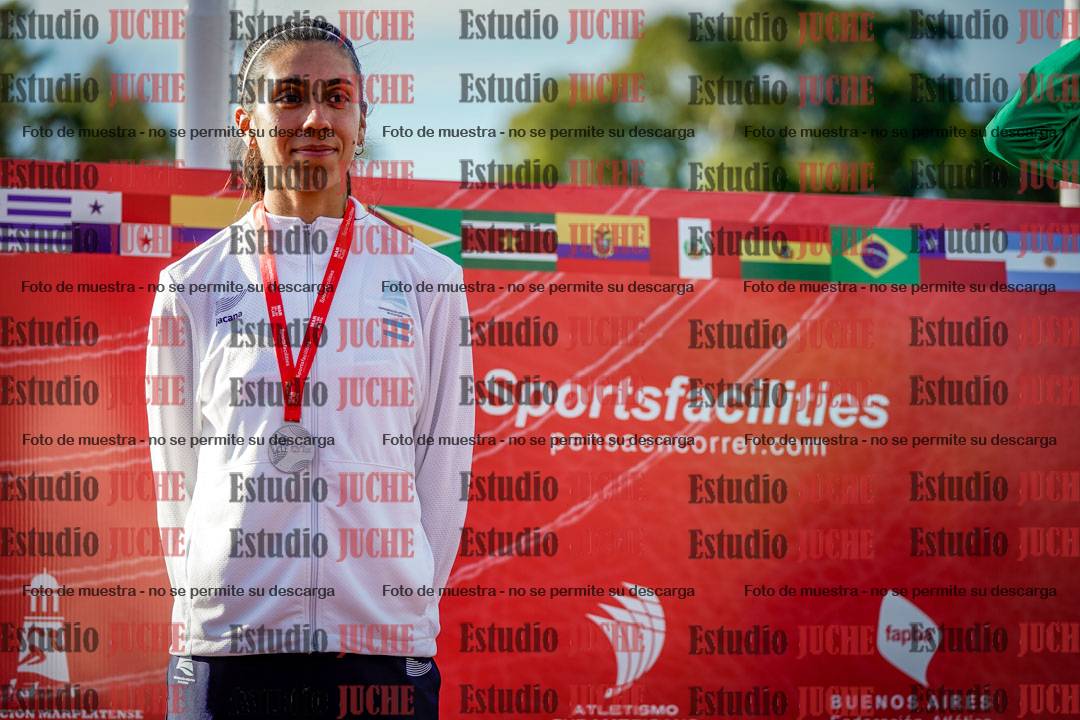 Fotos de algunos extras y podios del día 2