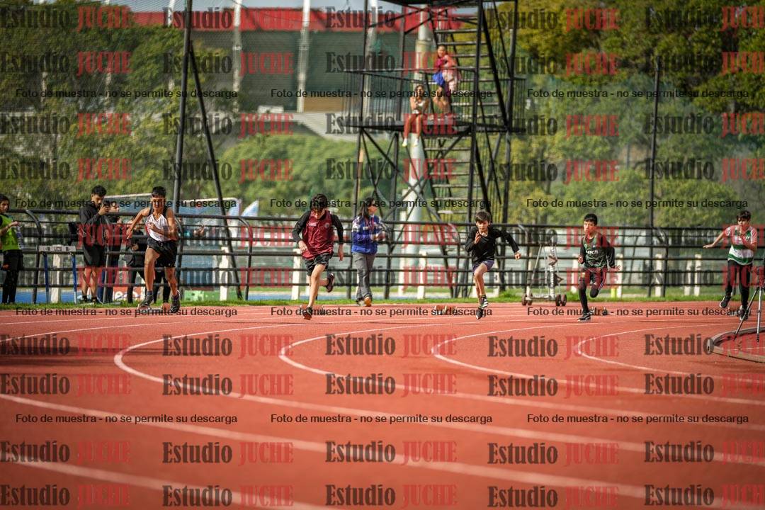 Fotos de los 150 m llanos de varones