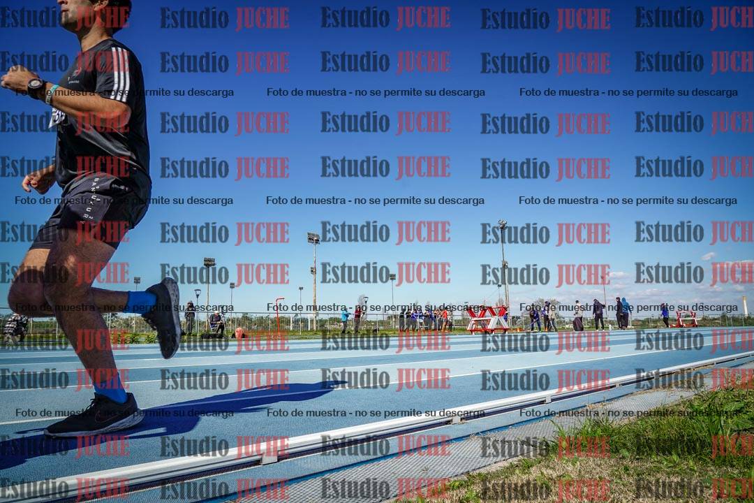 Fotos de los 5000 m llanos de mujeres y varones