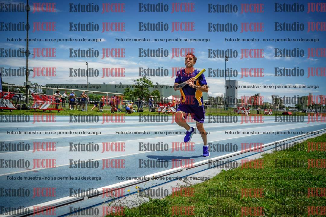 Fotos durante el transcurso de los relevos 20' para running teams - serie 2