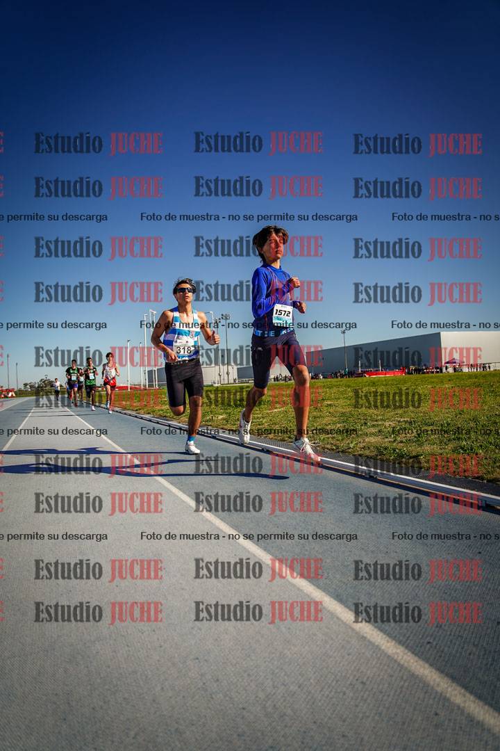 Fotos de los 2000 m llanos de varones