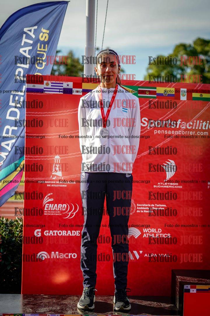 Fotos de algunos extras y podios del día 2