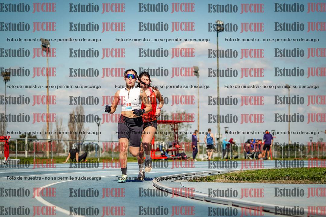 Fotos de los 5000 m llanos de mujeres y varones