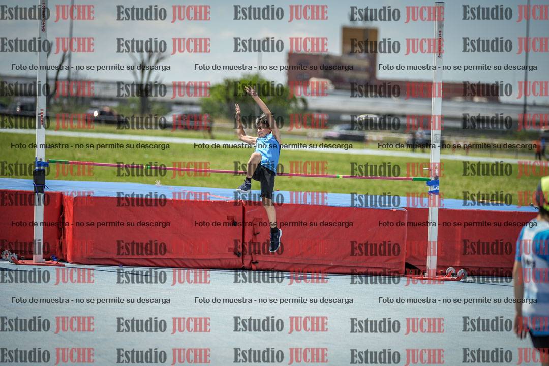 Fotos del salto en alto de varones - U12