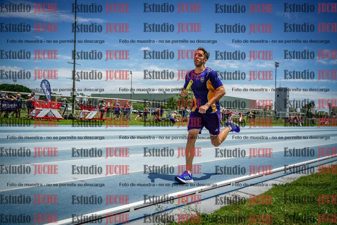 Fotos durante el transcurso de los relevos 20' para running teams - serie 2