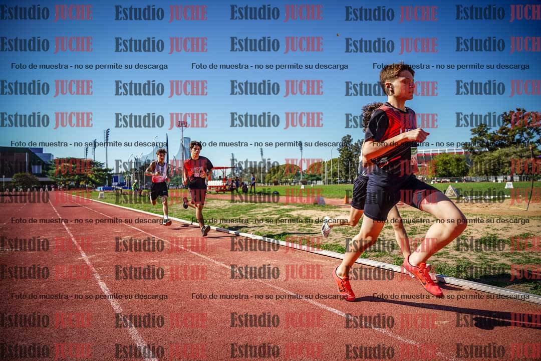 Fotos de los 600 m llanos de varones