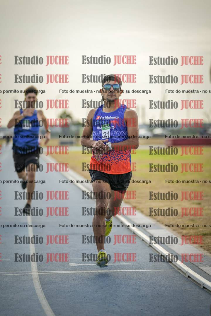 Fotos de los 800 m llanos de varones