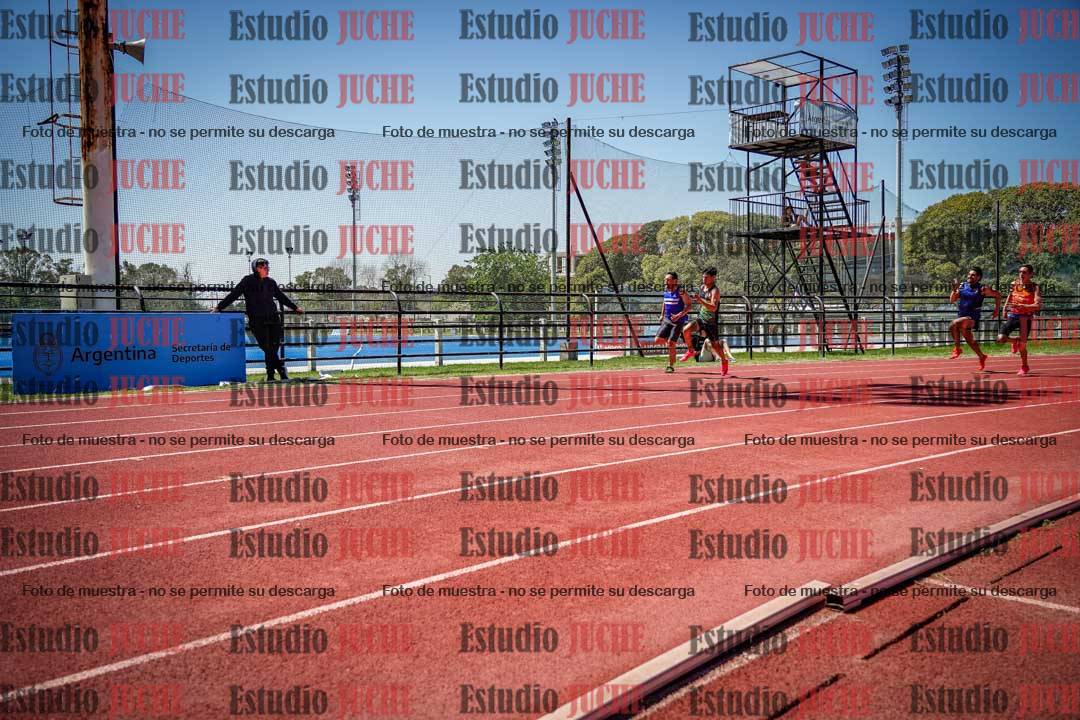 Fotos de los 200 m llanos de varones