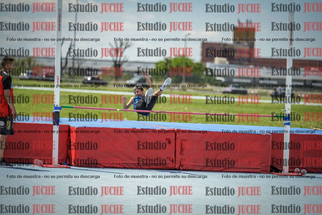 Fotos del salto en alto de varones - U12