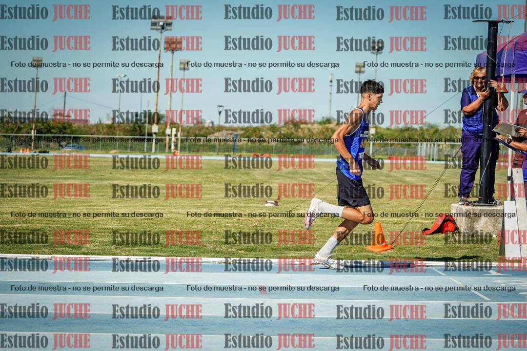Fotos de los 600 m llanos de varones