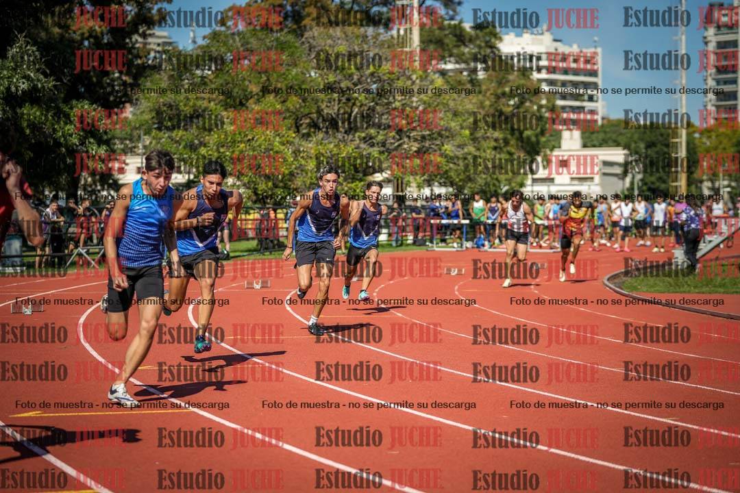 Fotos de los 200 m llanos de varones